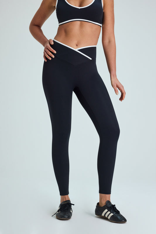 Legging pretina alta modeladora_Negro Line