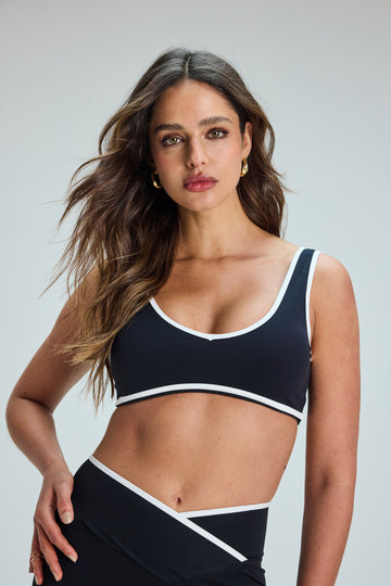 Sujetador deportivo escotado copas_Negro Line