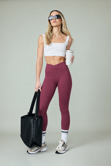 Set Peto cuadrado Milk + Legging pretina cruzada Burdeo