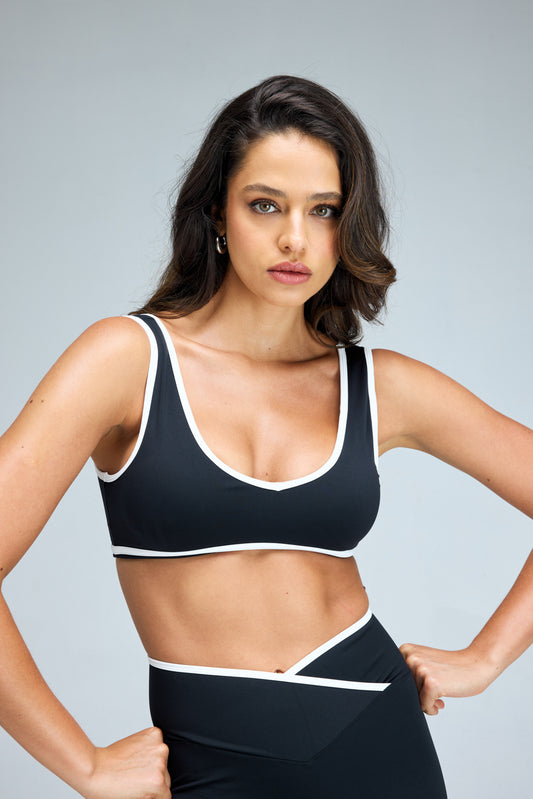 Sujetador deportivo escotado copas_Negro Line